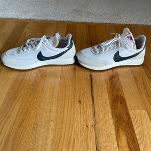 Nike White and Black Men's Sneakers